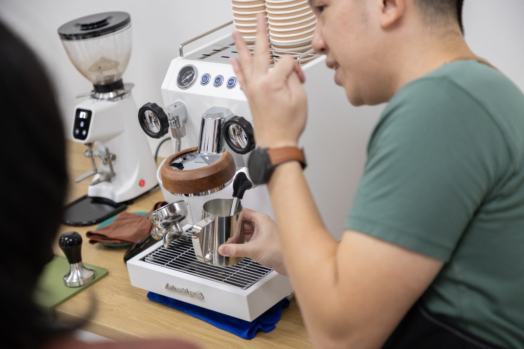 Professional Barista Course Providing Specialty Coffee Services SCA Barista Skills